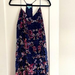 Velvet-Patterned Flowy Floral Dress